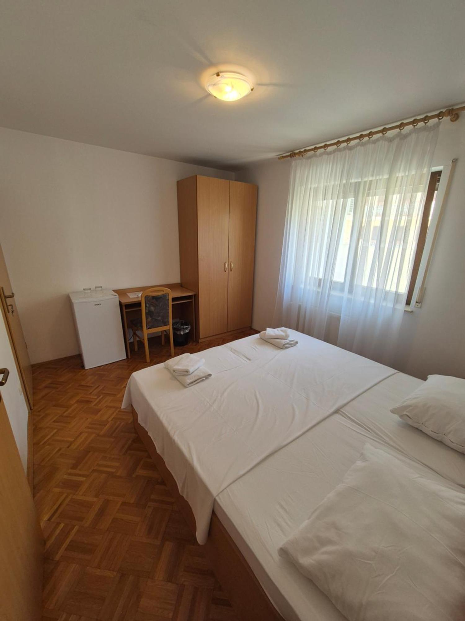 Apartments And Rooms Mamic ドゥギ・ラット エクステリア 写真