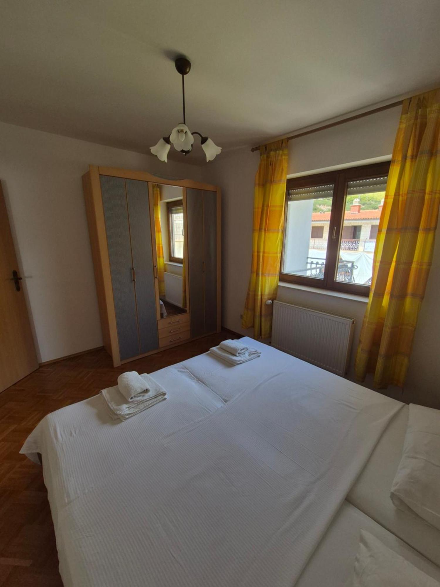 Apartments And Rooms Mamic ドゥギ・ラット エクステリア 写真
