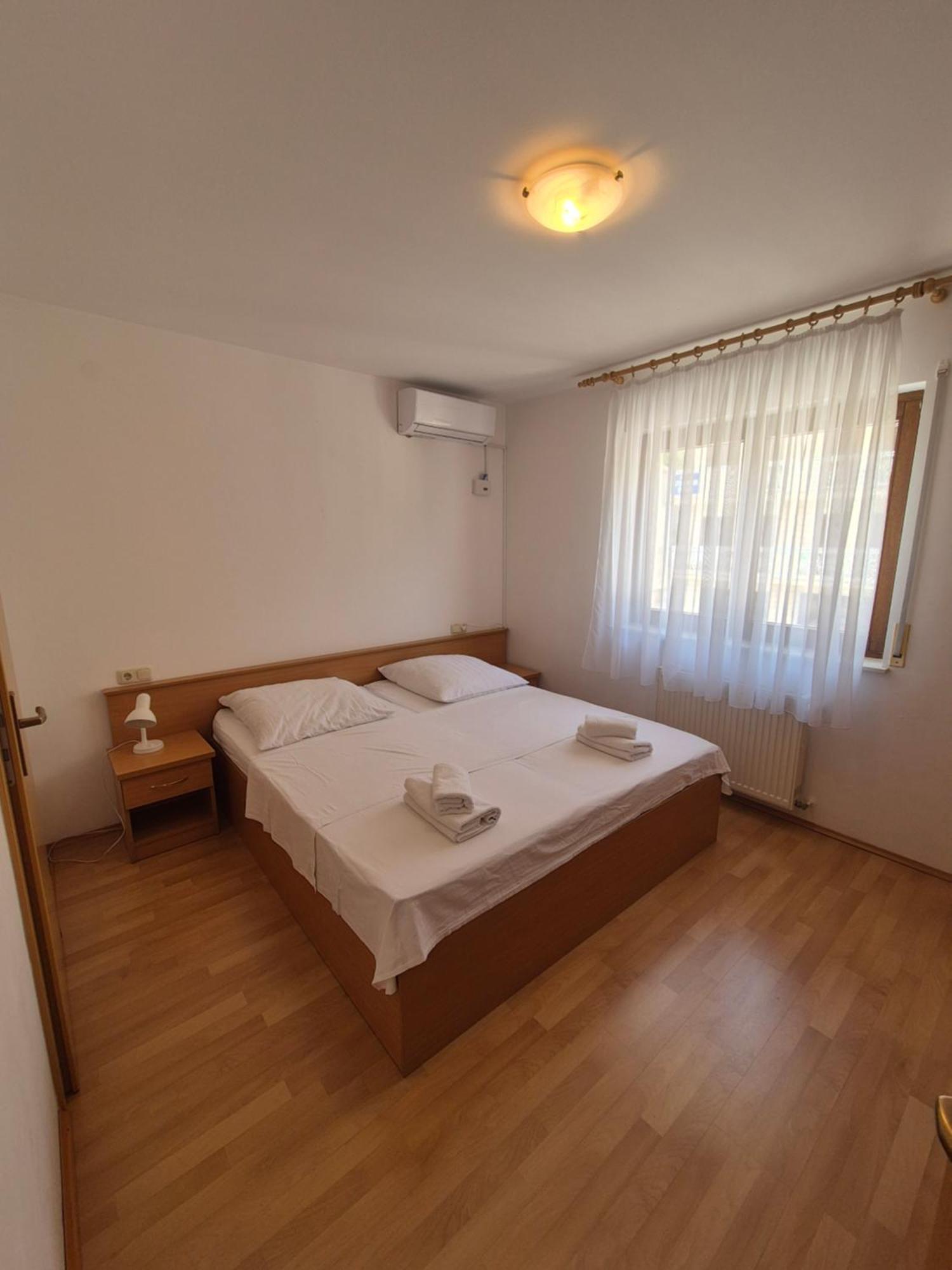 Apartments And Rooms Mamic ドゥギ・ラット エクステリア 写真
